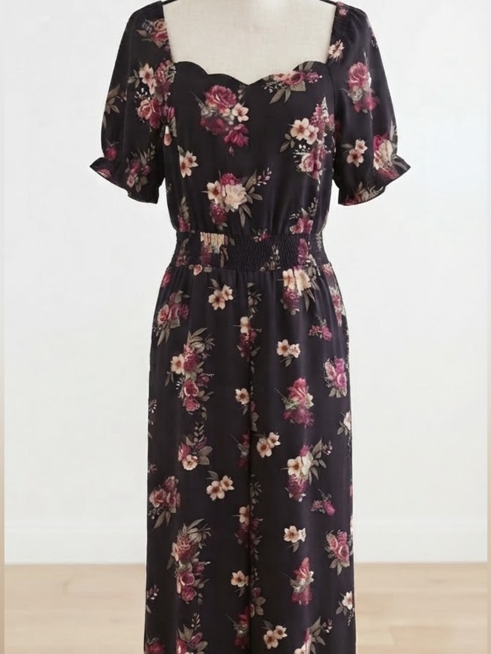 Monteau| Black, Pink, Ivory Floral Scalloped Neckline Puff Sleeve Jumpsuit Sz S
